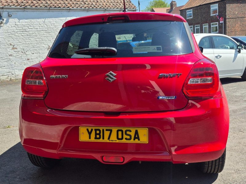 SUZUKI SWIFT