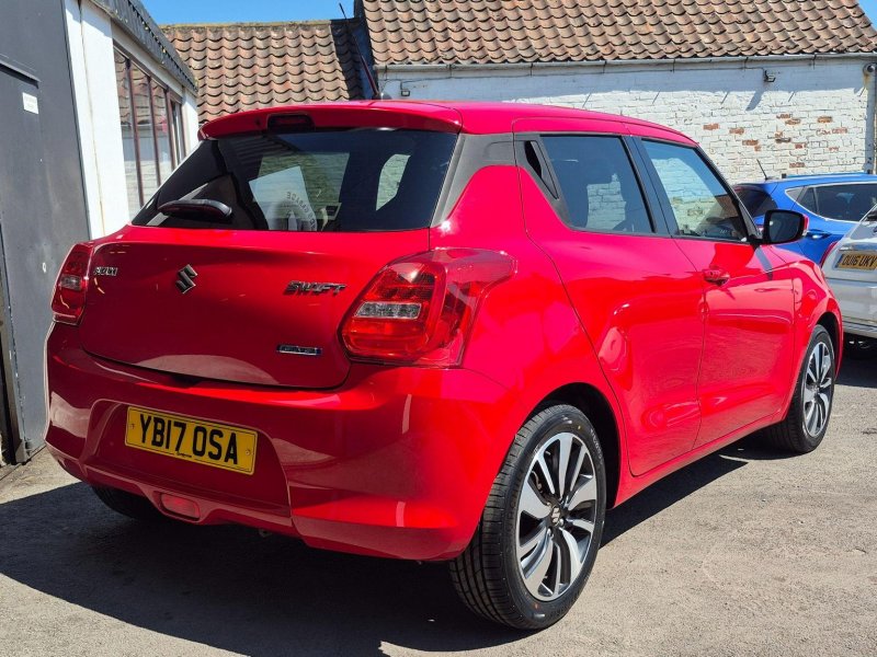 SUZUKI SWIFT