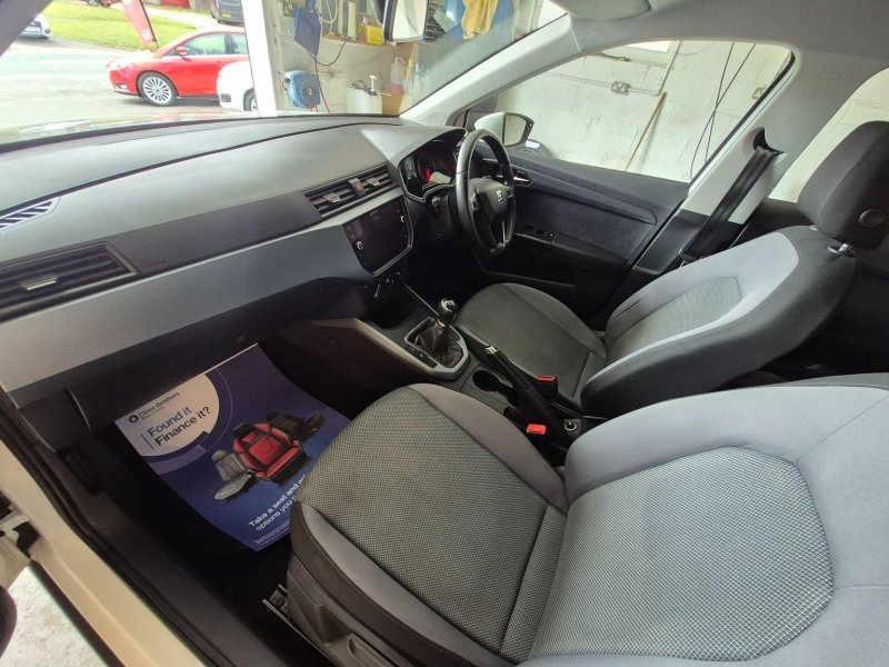 SEAT ARONA