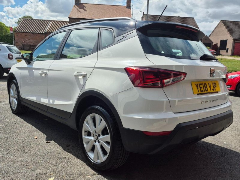 SEAT ARONA